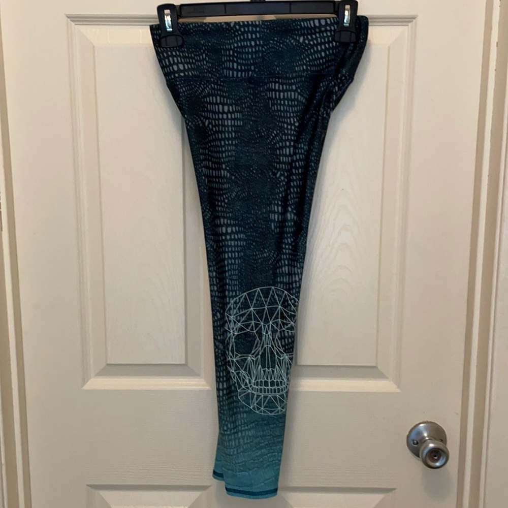 Blue Skull Leggings 💀